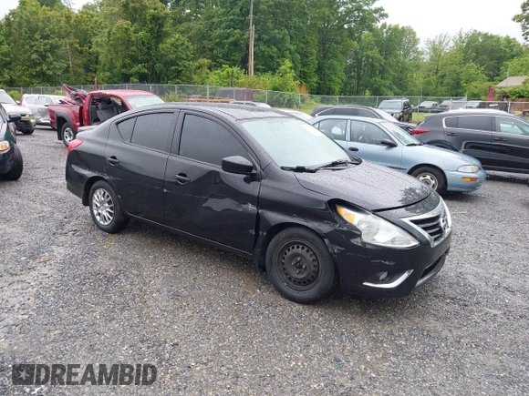 2017 Nissan Versa SV z VIN 3N1CN7AP2HL885581, wystawiony jako IAAI lot #42235494 z przebiegiem 129 189 mil mil oraz . Historia ofert i sprzedaży dostępna na DreamBid. Obrazek 1.