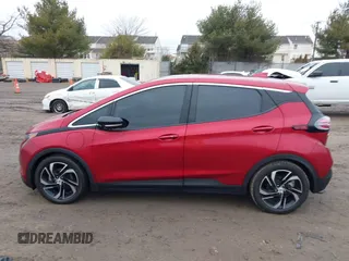 2023 Chevrolet Bolt EV 2LT z VIN 1G1FX6S08P4119657, wystawiony jako IAAI lot #41475032 z przebiegiem 27 504 mil mil oraz . Historia ofert i sprzedaży dostępna na DreamBid. Obrazek 14.