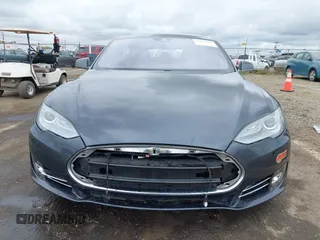 2016 Tesla Model S 90D with VIN 5YJSA1E27GF129824, listed as a IAAI auction lot 42058080 with 113,171 mi miles and . Bid and sale history available at DreamBid. Image 13.