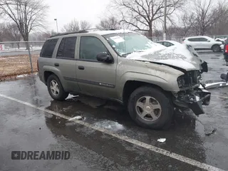 2004 Chevrolet TrailBlazer LS with VIN 1GNDS13S242128997, listed as a IAAI auction lot 41481386 with 1 mi miles. Bid and sale history available at carsss.com. Image 1.