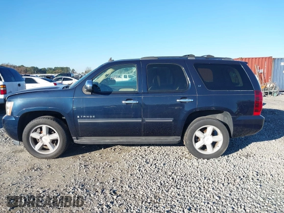 2008 Chevrolet Tahoe 1LT z VIN 1GNFC13J18J107597, wystawiony jako IAAI lot #38245407 z przebiegiem 152 950 mil mil oraz . Historia ofert i sprzedaży dostępna na DreamBid. Obrazek 13.