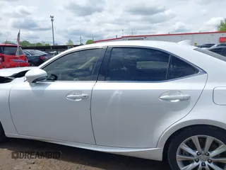 2016 Lexus IS 300/350 z VIN JTHCM1D27G5004688, wystawiony jako IAAI lot #42194075 z przebiegiem 112 250 mil mil oraz . Historia ofert i sprzedaży dostępna na DreamBid. Obrazek 14.