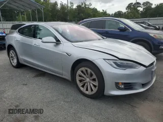 2018 Tesla Model S 75D with VIN 5YJSA1E2XJF254775, listed as a Copart auction lot 59014735 with 81,105 mi miles and Salvage title. Bid and sale history available at DreamBid. Image 4.