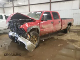 2002 Chevrolet Silverado 2500HD LS with VIN 1GCHK23UX2F121089, listed as a Copart auction lot 41587335 with 222,534 mi miles and Clean Title. Bid and sale history available at carsss.com. Image 1.