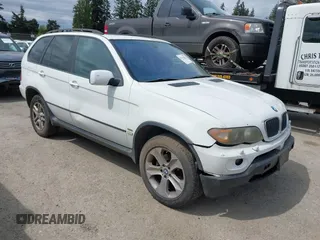 2004 BMW X5 3.0i with VIN 5UXFA13594LU44968, listed as a IAAI auction lot 42151081 with 197,471 mi miles. Bid and sale history available at carsss.com. Image 1.