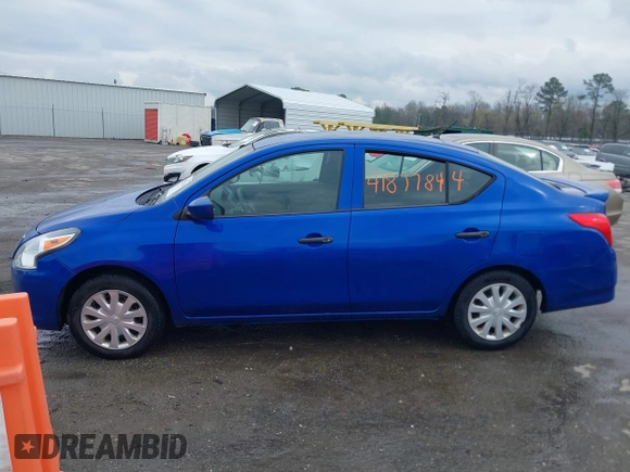 2016 Nissan Versa S z VIN 3N1CN7AP0GL867028, wystawiony jako IAAI lot #41877844 z przebiegiem 94 489 mil mil oraz . Historia ofert i sprzedaży dostępna na DreamBid. Obrazek 14.