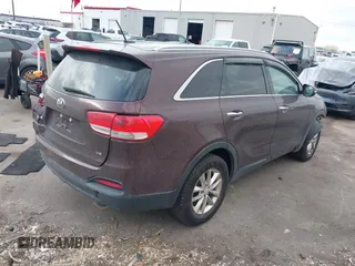 2018 Kia Sorento LX with VIN 5XYPG4A51JG354830, listed as a IAAI auction lot 41507165 with 99,598 mi miles and . Bid and sale history available at DreamBid. Image 4.
