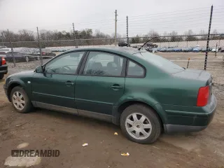 2000 Volkswagen Passat z VIN WVWMA23B5YP299351, wystawiony jako Copart lot #44905385 z przebiegiem 186 402 mil mil oraz Czysty tytuł • Clean title. Historia ofert i sprzedaży dostępna na DreamBid. Obrazek 2.