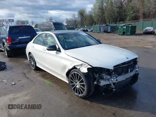 2017 Mercedes-Benz C 300 с VIN 55SWF4KB7HU195685, выставлен на аукционе IAAI как лот 41917689 с пробегом 74 166 миль миль и . История ставок и продаж доступна на DreamBid. Изображение 1.