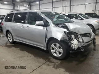 2019 Toyota Sienna LE Auto Access Seat with VIN 5TDKZ3DC6KS005563, listed as a Copart auction lot 49062175 with 174,450 mi miles and Salvage Title. Bid and sale history available at DreamBid. Image 4.