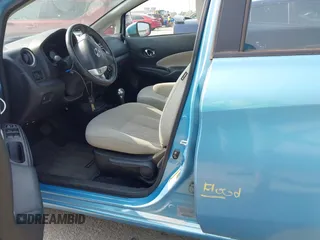 2015 Nissan Note SV z VIN 3N1CE2CP9FL352740, wystawiony jako IAAI lot #42483914 z przebiegiem 71 260 mil mil oraz . Historia ofert i sprzedaży dostępna na DreamBid. Obrazek 6.