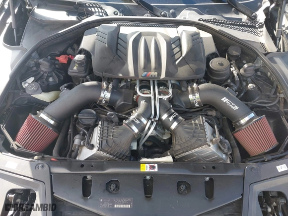 2013 BMW M5 with VIN WBSFV9C5XDD096234, listed as a IAAI auction lot 41498048 with 1 mi miles. Bid and sale history available at carsss.com. Image 10.