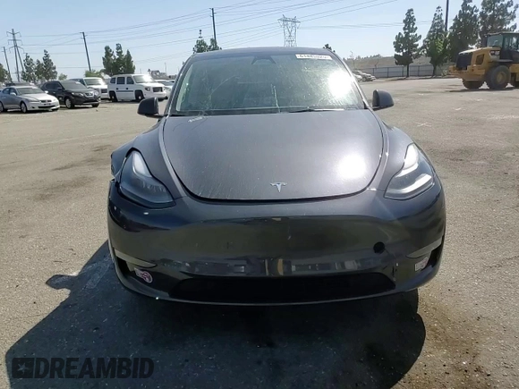 2024 Tesla Model Y Long Range z VIN 7SAYGDEE2RA223052, wystawiony jako Copart lot #61485025 z przebiegiem 13 268 mil mil oraz Szkoda całkowita • Salvage title. Historia ofert i sprzedaży dostępna na DreamBid. Obrazek 13.