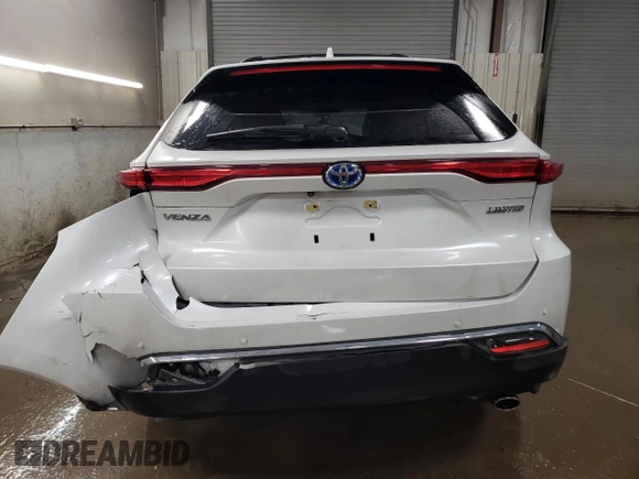 2023 Toyota Venza LE with VIN JTEAAAAH6PJ134653, listed as a Copart auction lot 44200775 with 21,743 mi miles and Salvage Title. Bid and sale history available at carsss.com. Image 6.