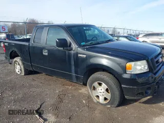 2007 Ford F-150 STX with VIN 1FTRX14W07FA39394, listed as a IAAI auction lot 41959272 with 190,477 mi miles. Bid and sale history available at carsss.com. Image 1.