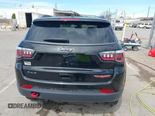 2020 Jeep Compass Trailhawk with VIN 3C4NJDDB7LT129673, listed as a IAAI auction lot 41811055 with 30,106 mi miles and . Bid and sale history available at carsss.com. Image 16.