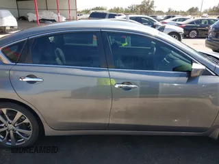 2018 Nissan Altima 2.5 SR with VIN 1N4AL3AP7JC475451, listed as a IAAI auction lot 41814760 with 38,440 mi miles. Bid and sale history available at carsss.com. Image 13.