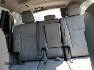 2019 Toyota Highlander LE with VIN 5TDBZRFH7KS711954, listed as a Copart auction lot 62260155 with 51,326 mi miles and Salvage title. Bid and sale history available at DreamBid. Image 10.