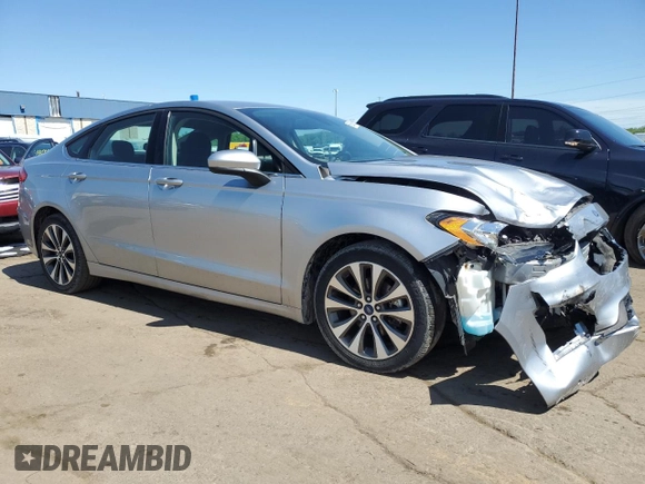 2020 Ford Fusion SE z VIN 3FA6P0T93LR179435, wystawiony jako Copart lot #56985465 z przebiegiem 43 188 mil mil oraz Szkoda całkowita • Salvage title. Historia ofert i sprzedaży dostępna na DreamBid. Obrazek 4.