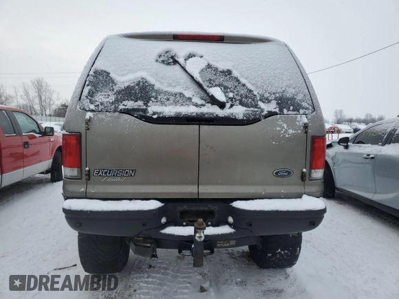 2003 Ford Excursion Limited z VIN 1FMSU43P53EB56437, wystawiony jako Copart lot #87789995 z przebiegiem 161 571 mil mil oraz Czysty tytuł • Clean title. Historia ofert i sprzedaży dostępna na DreamBid. Obrazek 6.