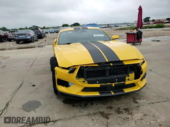 2024 Ford Mustang EcoBoost z VIN 1FA6P8TH1R5136181, wystawiony jako Copart lot #55121845 z przebiegiem 17 396 mil mil oraz Czysty tytuł • Clean title. Historia ofert i sprzedaży dostępna na DreamBid. Obrazek 14.