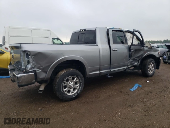 2022 Ram 3500 Laramie z VIN 3C63R3ML5NG279402, wystawiony jako Copart lot #57615835 z przebiegiem 72 313 mil mil oraz Czysty tytuł • Clean title. Historia ofert i sprzedaży dostępna na DreamBid. Obrazek 3.