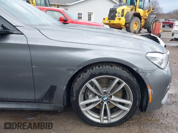 2016 BMW 7 Series 750i xDrive with VIN WBA7F2C53GG417997, listed as a IAAI auction lot 41926307 with 92,734 mi miles. Bid and sale history available at carsss.com. Image 17.