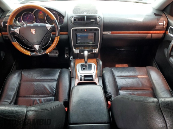 2004 Porsche Cayenne S z VIN WP1AB29P14LA77070, wystawiony jako Copart lot #54371835 z przebiegiem 218 266 mil mil oraz Szkody całkowita. Historia ofert i sprzedaży dostępna na DreamBid. Obrazek 8.