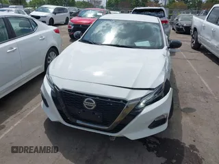 2021 Nissan Altima SR with VIN 1N4BL4CV8MN366334, listed as a IAAI auction lot 41960990 with 119,977 mi miles and . Bid and sale history available at carsss.com. Image 13.