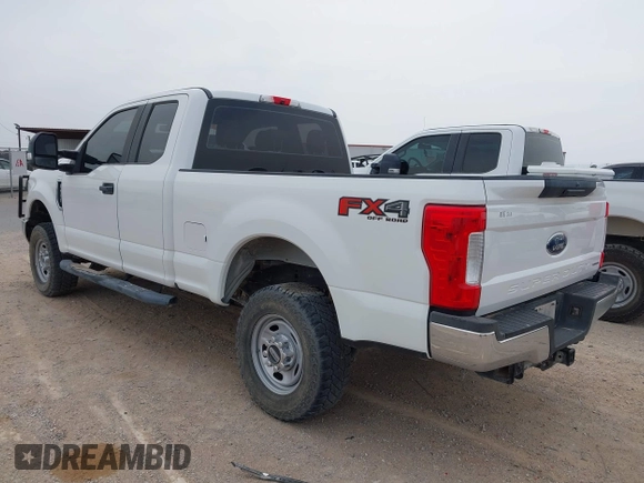 2019 Ford F-250 XL z VIN 1FT7X2B6XKEC89613, wystawiony jako IAAI lot #42256834 z przebiegiem 80 066 mil mil oraz . Historia ofert i sprzedaży dostępna na DreamBid. Obrazek 3.