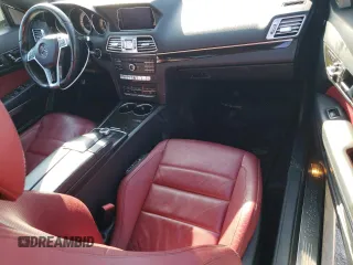 2017 Mercedes-Benz E 400 z VIN WDDKJ6HB8HF361697, wystawiony jako Copart lot #43335175 z przebiegiem 105 160 mil mil oraz Szkoda całkowita • Salvage title. Historia ofert i sprzedaży dostępna na DreamBid. Obrazek 8.