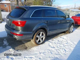 2014 Audi Q7 3.0T S line Prestige with VIN WA1DGAFE5ED010250, listed as a IAAI auction lot 41257093 with 131,001 mi miles. Bid and sale history available at carsss.com. Image 4.