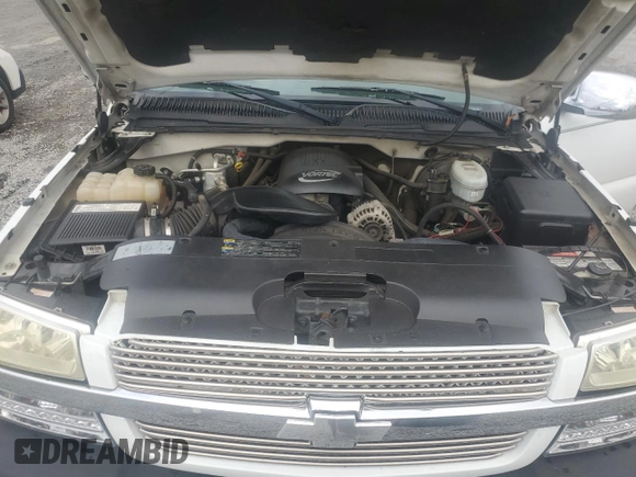 2004 Chevrolet Silverado 1500 LS with VIN 1GCEC14V24Z345895, listed as a Copart auction lot 84716324 with 209,964 mi miles and Salvage Title. Bid and sale history available at carsss.com. Image 11.
