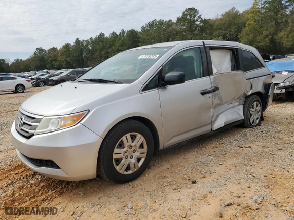2013 Honda Odyssey LX with VIN 5FNRL5H26DB085452, listed as a Copart auction lot 47459205 with 81,341 mi miles and Salvage Title. Bid and sale history available at carsss.com. Image 1.