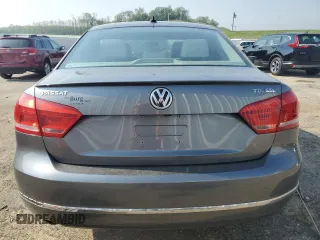 2015 Volkswagen Passat SEL Premium z VIN 1VWCV7A33FC070144, wystawiony jako Copart lot #56777395 z przebiegiem 115 667 mil mil oraz Nie do naprawy • Non repairable. Historia ofert i sprzedaży dostępna na DreamBid. Obrazek 7.