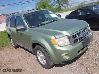 2008 Ford Escape XLT with VIN 1FMCU03118KA18055, listed as a IAAI auction lot 42094905 with 190,864 mi miles. Bid and sale history available at carsss.com. Image 1.