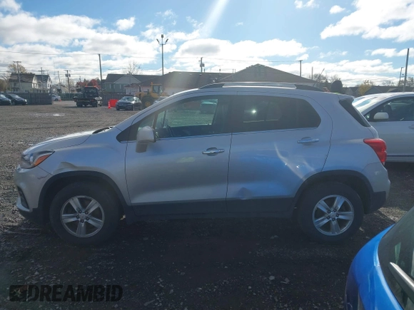 2019 Chevrolet Trax LT with VIN KL7CJPSB8KB830991, listed as a IAAI auction lot 40839908 with 89,981 mi miles. Bid and sale history available at carsss.com. Image 14.