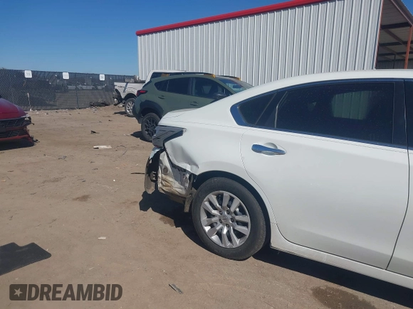 2018 Nissan Altima SV with VIN 1N4AL3AP4JC290385, listed as a IAAI auction lot 41697803 with 165,475 mi miles and . Bid and sale history available at carsss.com. Image 6.