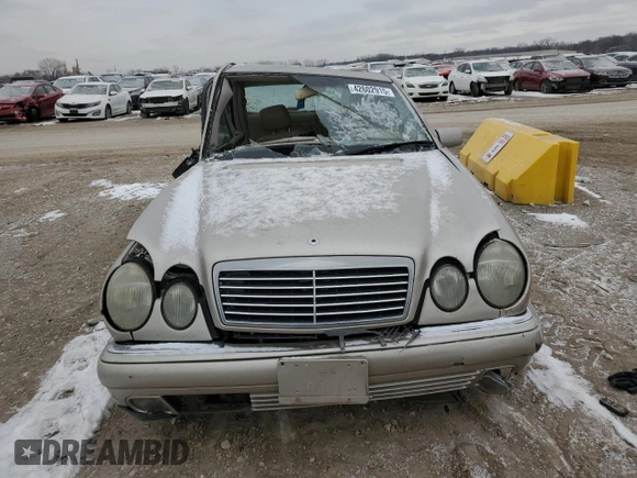 1998 Mercedes-Benz E-Class with VIN WDBJF65F4WA619026, listed as a Copart auction lot 42602915 with 202,430 mi miles and Salvage Title. Bid and sale history available at carsss.com. Image 5.
