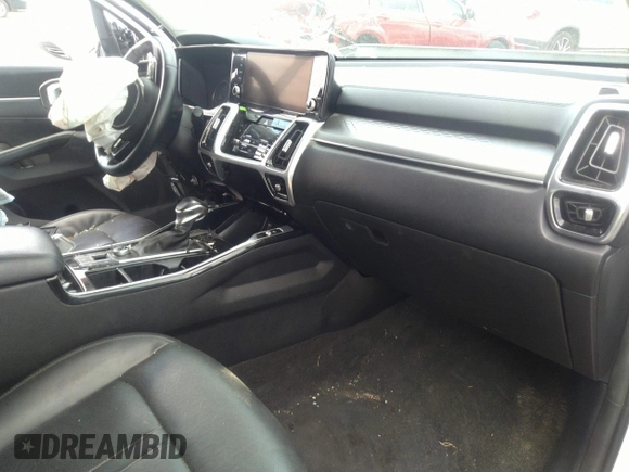 2022 Kia Sorento SX Prestige with VIN 5XYRK4LF3NG085989, listed as a IAAI auction lot 42335772 with 76,933 mi miles and . Bid and sale history available at DreamBid. Image 5.