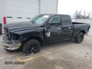 2017 Ram 1500 SLT z VIN 1C6RR7GG7HS704583, wystawiony jako IAAI lot #41080645 z przebiegiem 100 965 mil mil oraz . Historia ofert i sprzedaży dostępna na DreamBid. Obrazek 18.