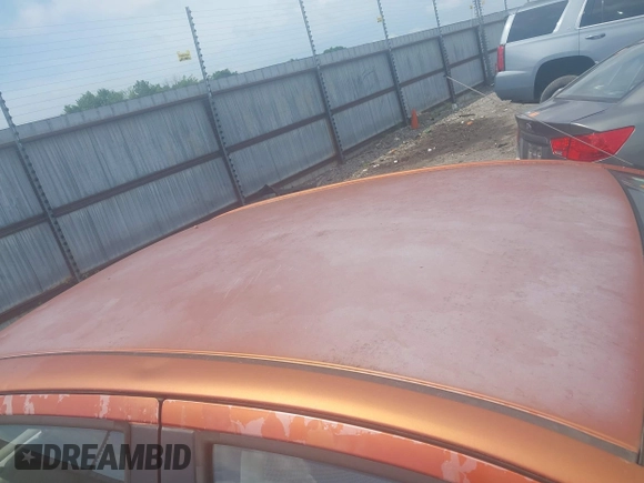 2004 Toyota ECHO z VIN JTDBT123640343978, wystawiony jako IAAI lot #42123986 z przebiegiem 228 680 mil mil oraz . Historia ofert i sprzedaży dostępna na DreamBid. Obrazek 16.