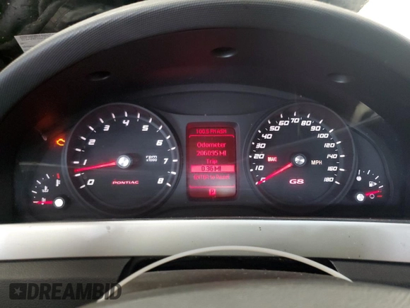 2009 Pontiac G8 z VIN 6G2ER57769L192376, wystawiony jako Copart lot #58634365 z przebiegiem 206 095 mil mil oraz Tytuł czysty. Historia ofert i sprzedaży dostępna na DreamBid. Obrazek 9.