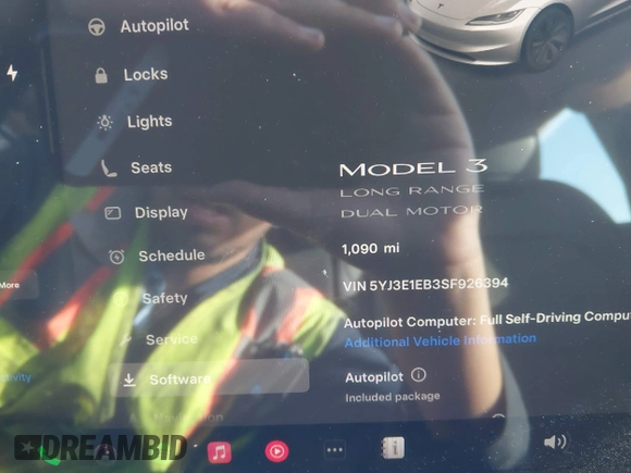 2025 Tesla Model 3 Long Range with VIN 5YJ3E1EB3SF926394, listed as a IAAI auction lot 42249844 with 1,090 mi miles and . Bid and sale history available at DreamBid. Image 16.