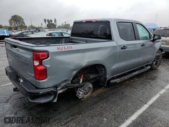 2024 Chevrolet Silverado 1500 Custom Trail Boss with VIN 3GCPDCEK4RG251868, listed as a Copart auction lot 43393145 with 7,472 mi miles and Salvage Title. Bid and sale history available at carsss.com. Image 3.