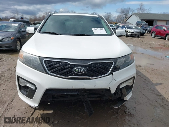 2013 Kia Sorento SX with VIN 5XYKW4A2XDG381578, listed as a IAAI auction lot 41846320 with 185,112 mi miles. Bid and sale history available at carsss.com. Image 12.