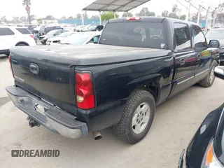 2006 Chevrolet Silverado 1500 LT1 with VIN 2GCEC13T961184876, listed as a IAAI auction lot 42174117 with 205,599 mi miles. Bid and sale history available at carsss.com. Image 4.