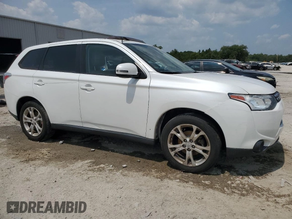 2014 Mitsubishi Outlander SE with VIN JA4AD3A32EZ015938, listed as a Copart auction lot 59175025 with 178,237 mi miles and Salvage title. Bid and sale history available at DreamBid. Image 4.