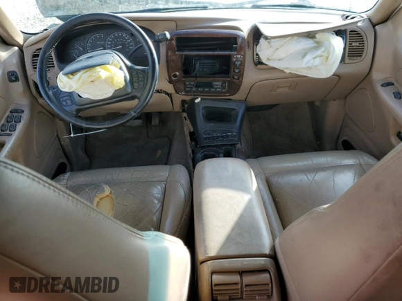 2000 Mercury Mountaineer with VIN 4M2DU66P8YUJ15148, listed as a Copart auction lot 84107204 with 194,511 mi miles and Salvage title. Bid and sale history available at DreamBid. Image 8.