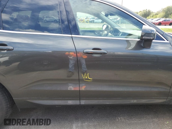 2020 Volvo XC60 Momentum z VIN YV4102DKXL1411297, wystawiony jako Copart lot #74374534 z przebiegiem Nie podano mil oraz Nie do naprawy • Non repairable. Historia ofert i sprzedaży dostępna na DreamBid. Obrazek 13.